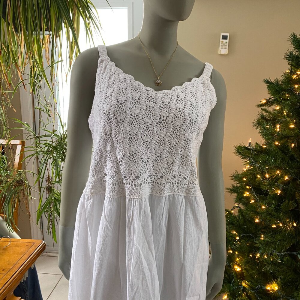 Mila Poplien size 16/18 Beautiful summer dress New without tags..Will be Steamed